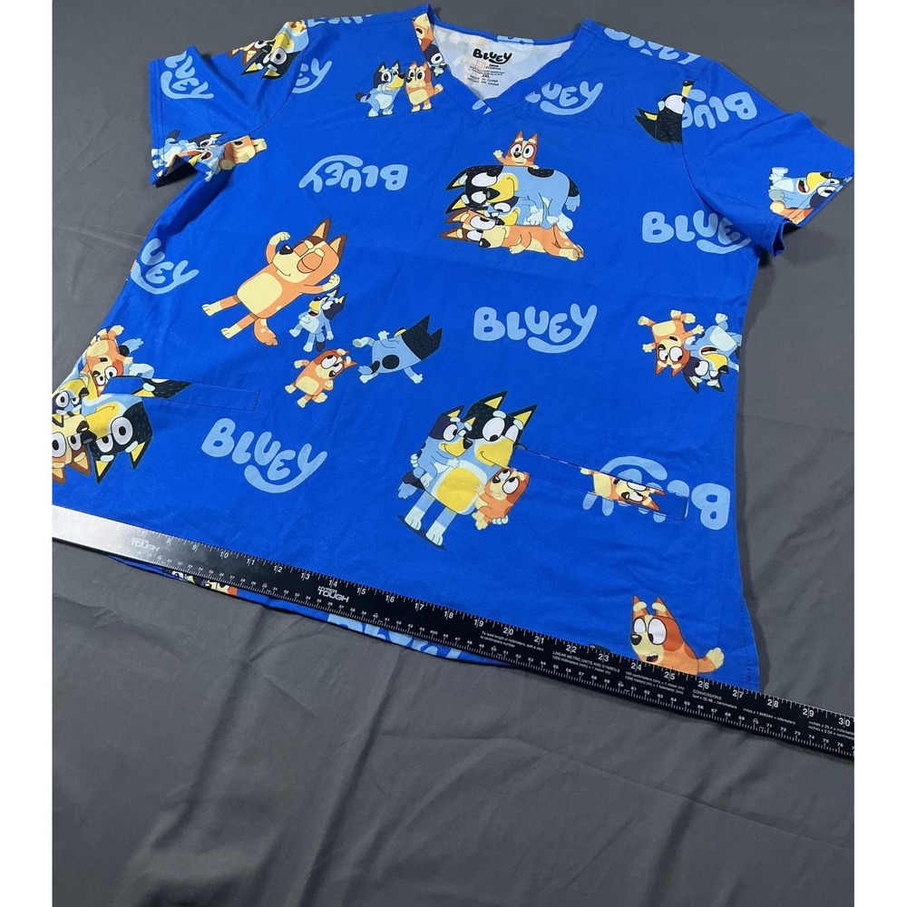 Bluey Character Print VNeck Scrub Top Royal Blue 2XL Medical Uniform 1FP106AWNWT - Picture 2 of 10